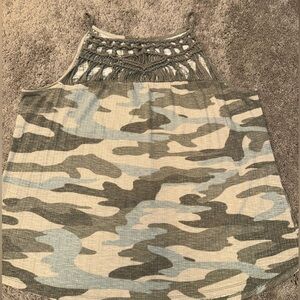 Maurice’s tank top